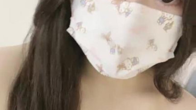 [동양야동] 발육이 아주 좋은 소녀, 몸매와 젖꼭지, 스타킹의 유혹, 늑대와 함께 소란스럽게 젖을 비비며 자기 위안하기, 신음소리 내기, 놓치지 않기 [섹트야동,쇼츠야동,한국야동,딸퀸야동]